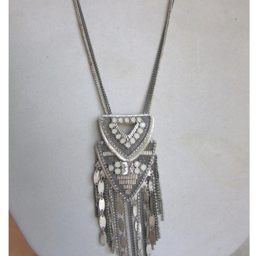 STELLA & DOT ART DECO  STYLE W/ CHAIN FRINGE
